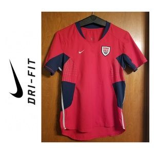 Womens USA Soccer Nike Dri Fit Jersey Red Small